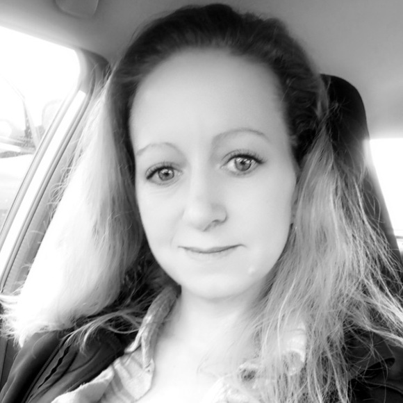 Meet your Posher, Codie - Picture 3 of 6